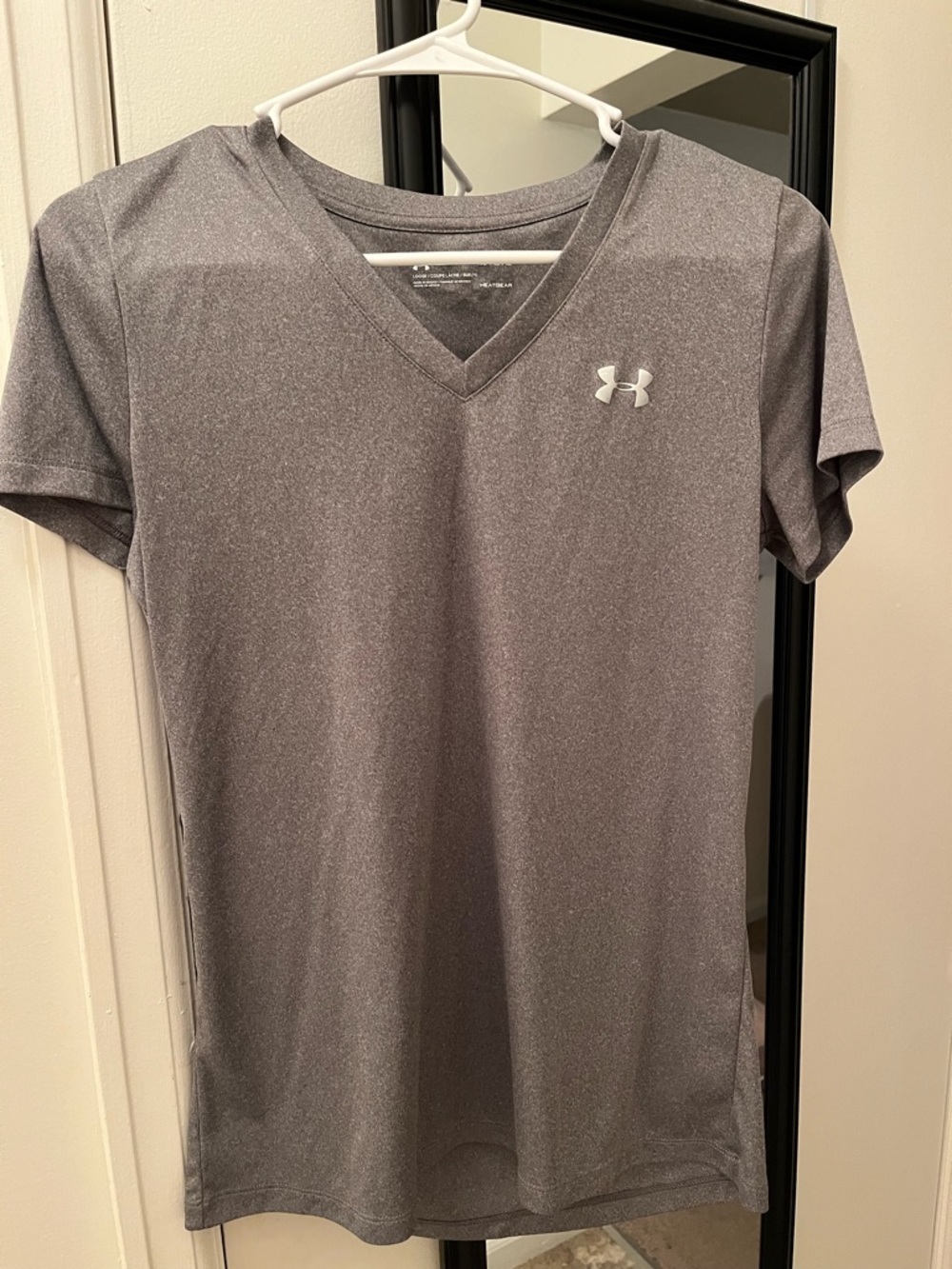 Under Armour Women’s Gray V-Neck Performance Tee